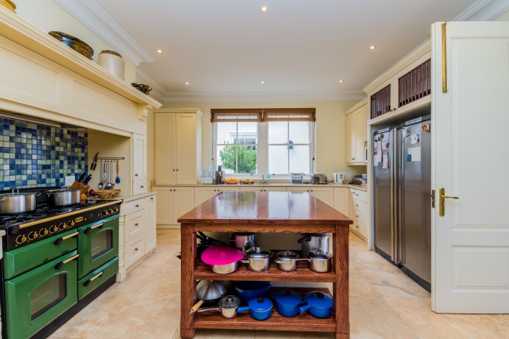 5 Bedroom Property for Sale in Constantia Western Cape
